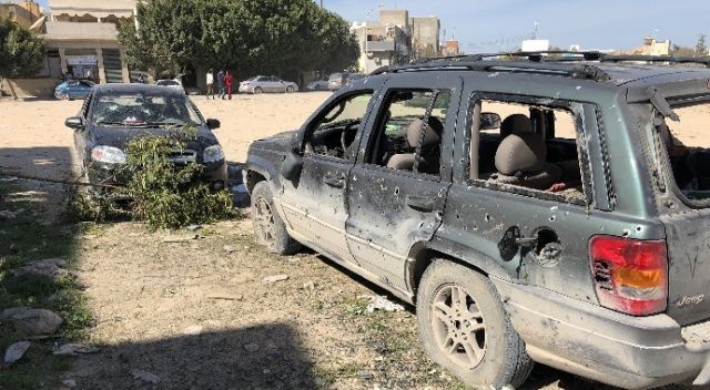 Hafter güçleri Trablus&#039;ta sivilleri vurdu: 5 yaralı