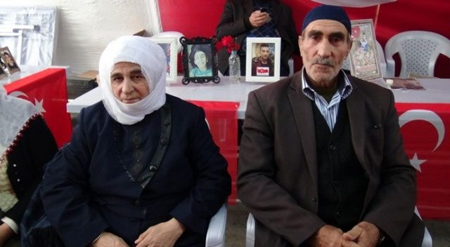 HDP önündeki ailelerinden biri daha evladına kavuştu