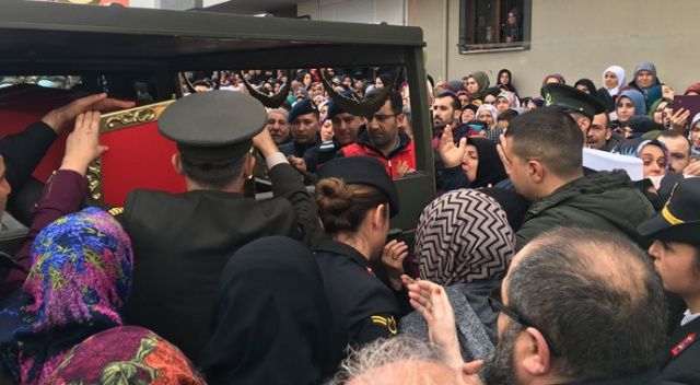 İdlib şehidi Uzman Çavuş için baba ocağında helallik alındı