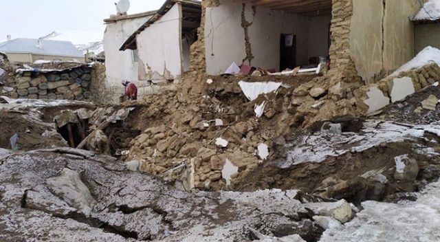 İran merkezli deprem Van&#039;da hissedildi 9 kişi hayatını kaybetti