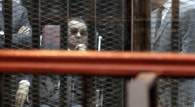 Eski Mısır Cumhurbaşkanı Mübarek hayatını kaybetti