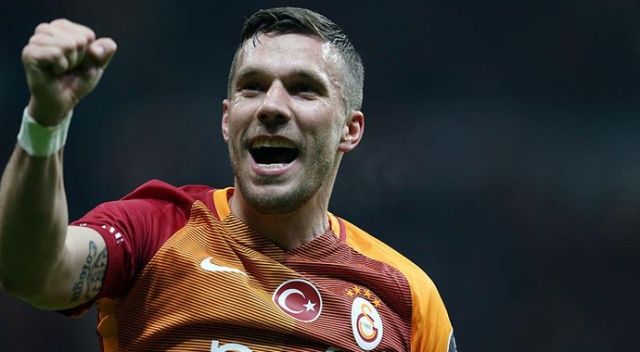 Podolski&#039;den Galatasaray paylaşımı