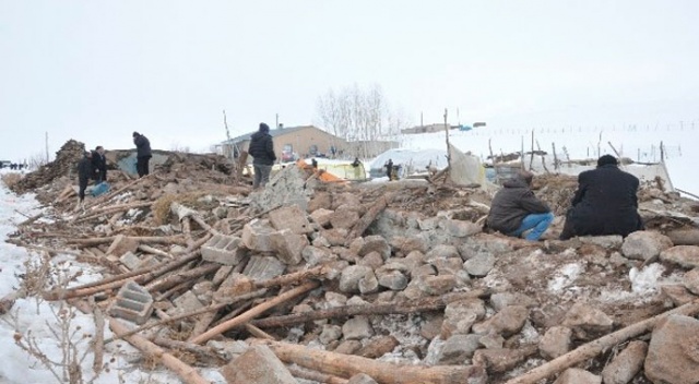 Başkale&#039;deki depremde hayatını kaybedenlerin sayısı 10&#039;a yükseldi