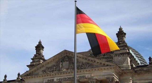 Almanya, Suudi Arabistan&#039;a silah ihracatını durdurma kararını 9 ay uzattı
