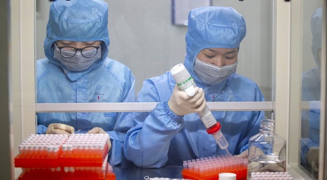 Çinli uzmanlar koronavirüsün yeni semptomları konusunda uyardı!