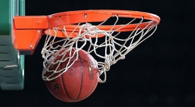FIBA organizasyonlarını askıya aldı