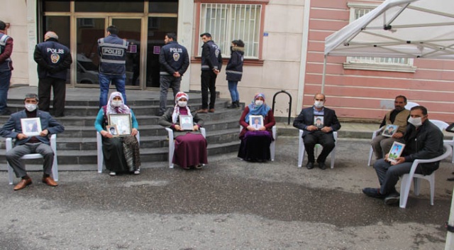 HDP önündeki ailelerin evlat nöbeti 214’üncü gününde