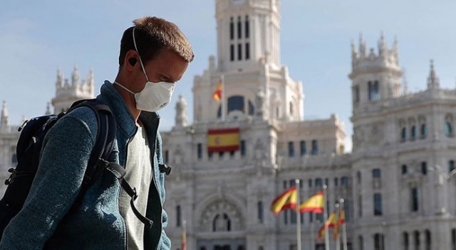 İspanya&#039;da koronavirüsten ölenlerin sayısı 13 bin 55&#039;e çıktı
