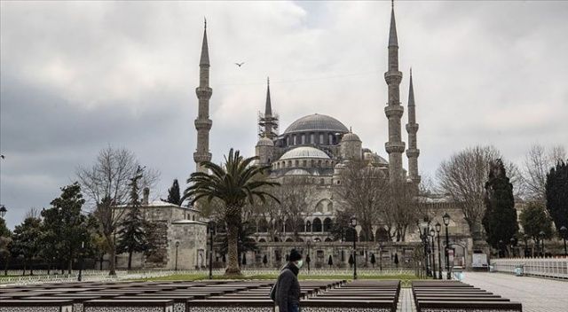 İstanbul&#039;un tarihi ve turistik mekanları koronavirüs nedeniyle sakin