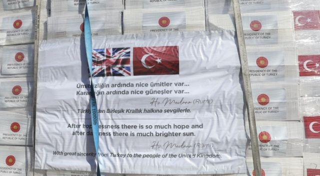 Türkiye’den İngiltere’ye yardım eli: Kolilerde Hz. Mevlana detayı