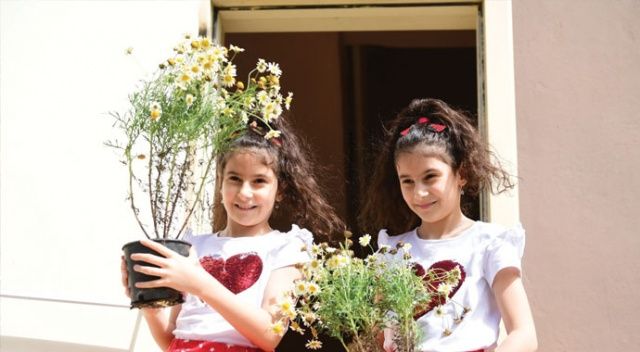 Altınordu Belediyesi bayram sevincini evlere taşıdı