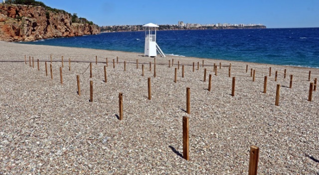 Giriş çıkışları kapatılan dünyaca ünlü sahil, sosyal mesafeli açılışa hazırlanıyor