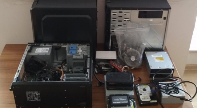 Hastaneden bilgisayar çalan hırsızlar yakalandı
