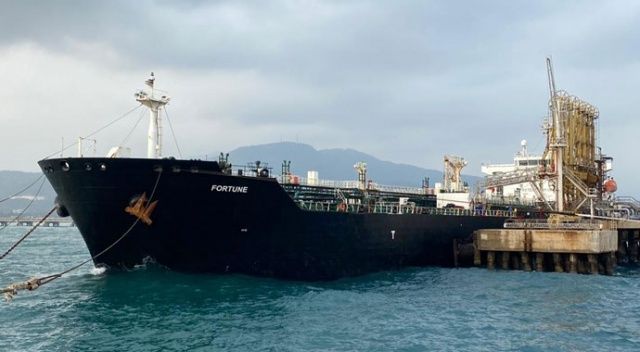 İran&#039;ın gönderdiği üçüncü petrol yüklü tanker Venezuela kara sularına girdi