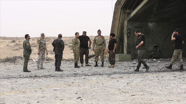Libya ordusu BAE&#039;nin zırhlı aracını imha etti