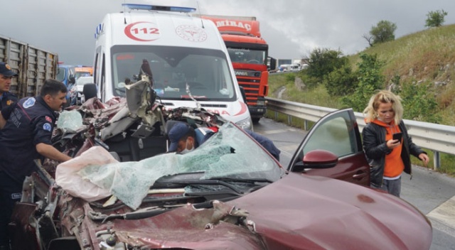 Yalova-Bursa yolunda kaza: Müdahale için gelen ambulans kazaya karıştı