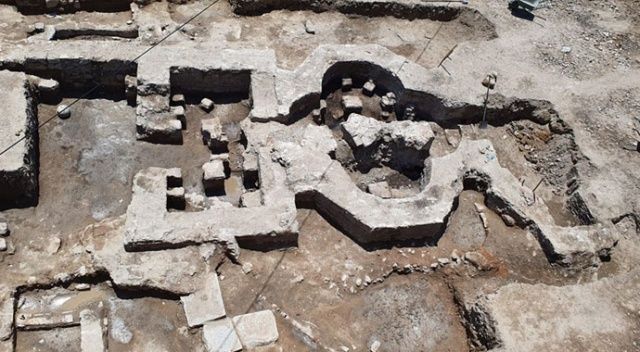 Bursa&#039;da inşaat kazısı sırasında tarihi hamam bulundu