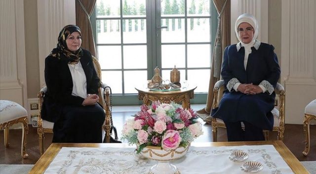 Emine Erdoğan, Serrac&#039;ın eşi Nadia Reffat ile bir araya geldi