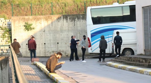 Korona testi sonucu beklemeyen kadının bindiği otobüs Bolu’da durduruldu