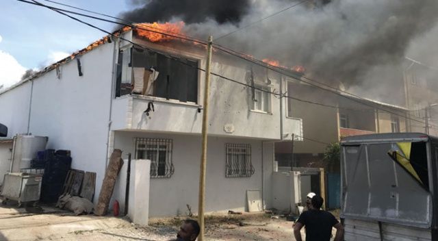 Sultanbeyli&#039;de iki binada yangın paniği