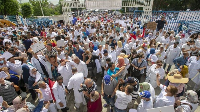 Tunus&#039;ta sağlık çalışanlarından genel grev
