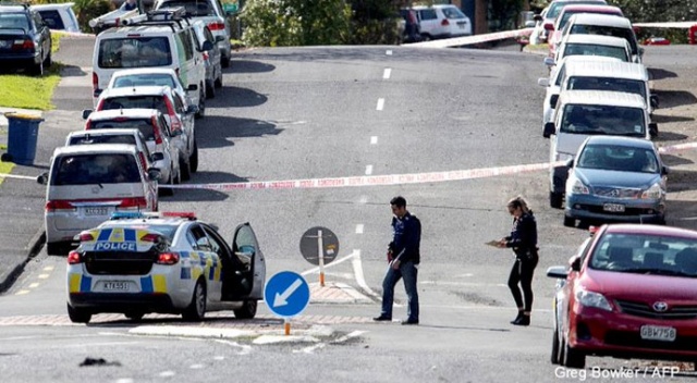 Yeni Zelanda&#039;da polise silahlı saldırı: 1 ölü, 1 yaralı