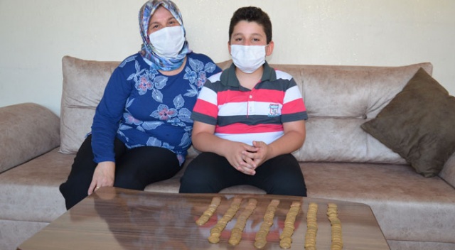 10 yaşındaki çocuk, tablet almak için biriktirdiği parayı Mehmetçik Vakfı’na bağışladı