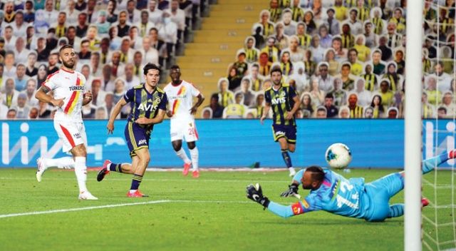 Fenerbahçe, evinde Göztepe&#039;yi 2-1 mağlup etti