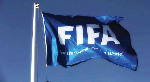 FIFA, 5 oyuncu değişiklik kararını uzattı