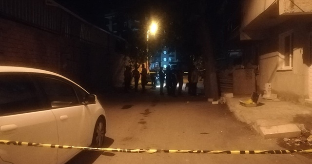 İzmir’de pompalı tüfekle vurulan kadın öldü