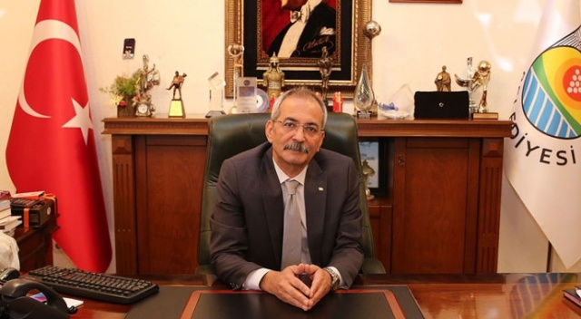 Koronavirüsü yenen Tarsus Belediye Başkanı Bozdoğan görevine başladı