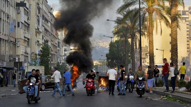 Lübnan&#039;da ekonomik kriz protestoları devam ediyor
