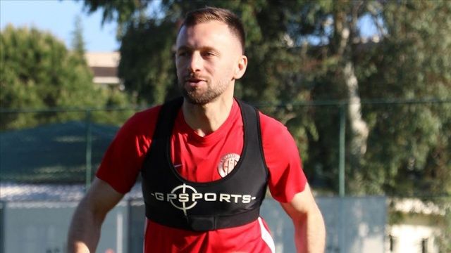 PFDK Antalyasporlu futbolcu Hakan Özmert&#039;e 3 maç ceza verdi