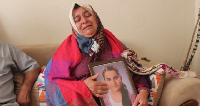 Terör örgütü PKK&#039;nın kaçırdığı Esra&#039;nın ailesi döneceği günü bekliyor