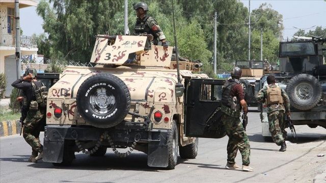 Afganistan&#039;da silahlı ve bombalı saldırıda 8 kişi öldü
