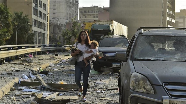 Beyrut&#039;ta patlamanın ardından 2 hafta olağanüstü hal ilan edildi
