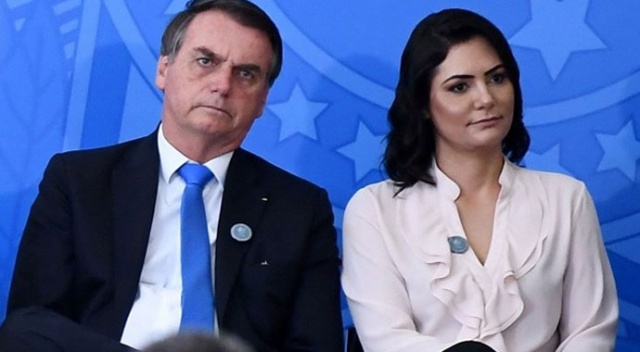 Bolsonaro, eşinin banka hesabını soran muhabire yumruk atmak istediğini söyledi
