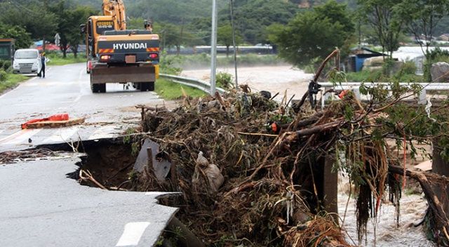 Güney Kore&#039;de sağanak yağış: 6 ölü, 7 kayıp