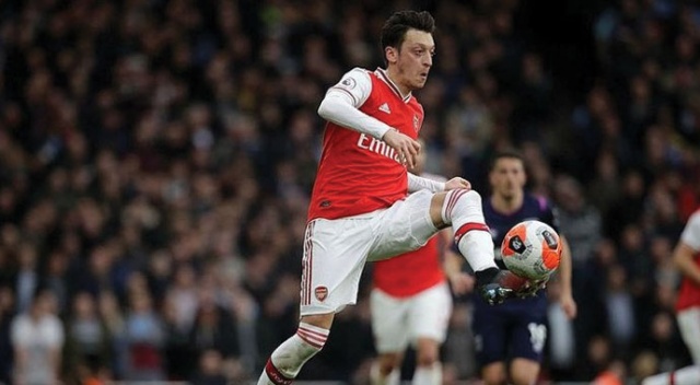 Mesut Özil ayrılıyor! Arsenal&#039;den flaş teklif