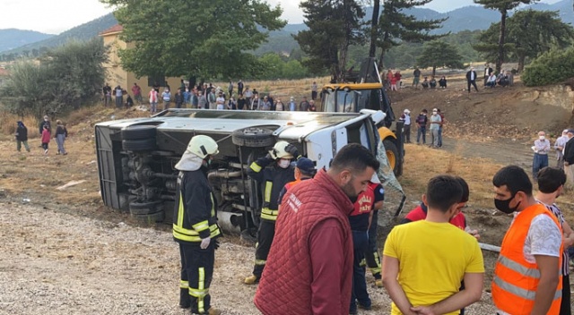 Muğla’da işçileri taşıyan minibüs devrildi: 1 ölü, 12 yaralı