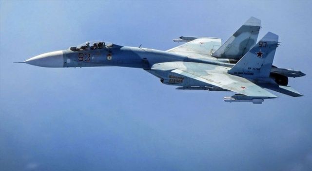 Rus savaş uçakları İdlib&#039;de sivilleri vurdu: 4 ölü