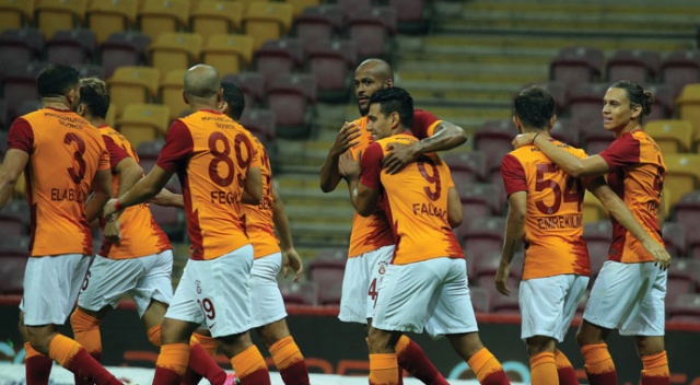 Galatasaray, Gaziantep FK maçının formalarını açık artırmaya çıkardı