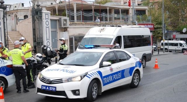 İstanbul&#039;da okul servis araçları denetlendi