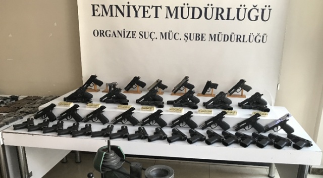 İstanbul’da silah kaçakçılığı operasyonu: 73 tabanca ele geçirildi