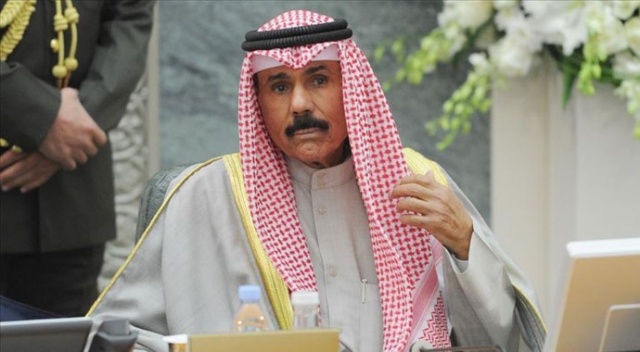 Kuveyt&#039;in yeni emiri olan Şeyh Nevvaf yemin etti