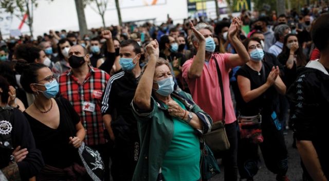 Madrid’de yarın başlayacak olan bölgesel karantina protesto edildi