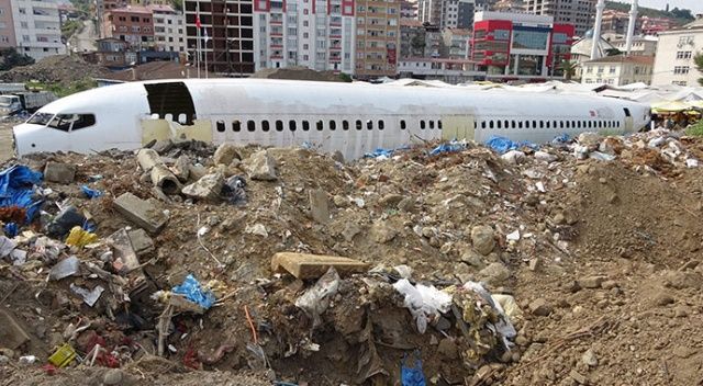 Trabzon&#039;da pistten çıkan yolcu uçağı çürümeye terk edildi