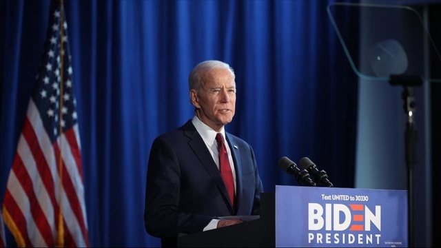 ABD başkanlığı için yarışan Demokrat aday Joe Biden erken oy kullandı