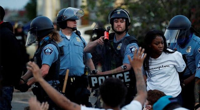 ABD’de siyahilere polis şiddeti