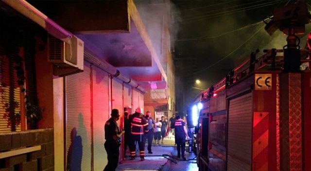Adana&#039;da mobilya atölyesinde korkutan yangın